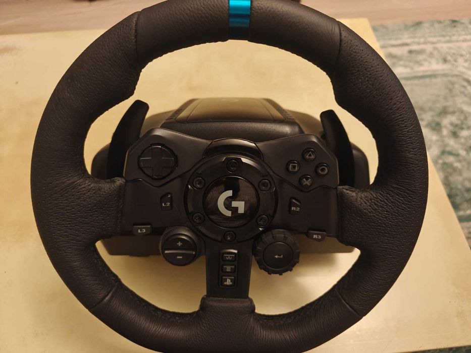 Volan Logitech G923 Trueforce pentru PS5, PS4 and PC