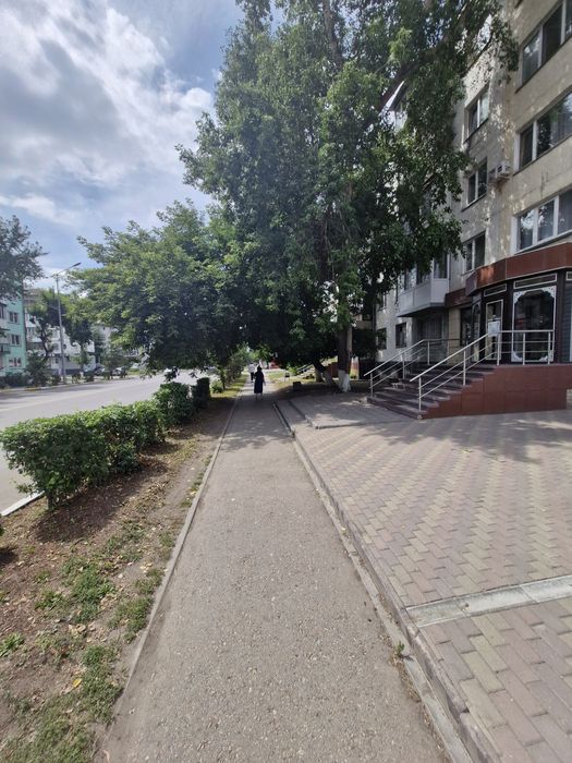 Сдам в центре 94 м кв  коммерческую недвижимость либо продам