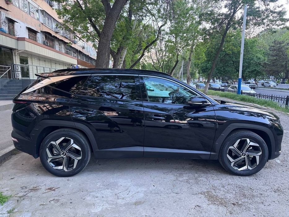 Hyundai Tucson 2022 | 2.5 | FULL | 44 000 км