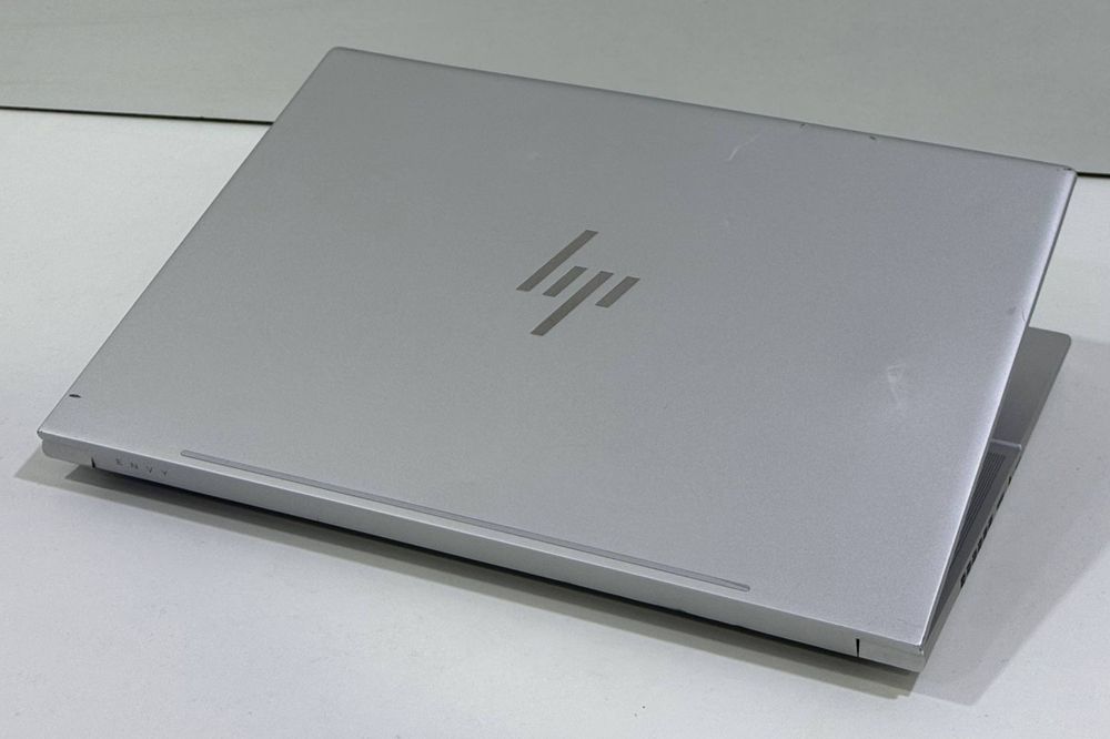 HP envy i7 13700H + RTX 4060 + Sensor