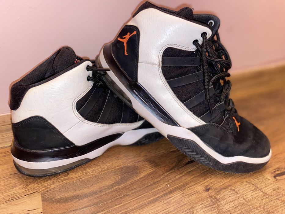 jordan max aura.