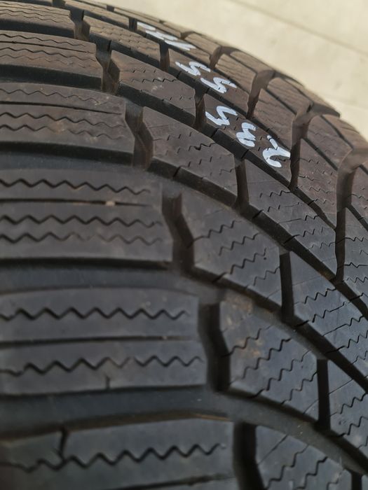 Зимни гуми 2 броя BRIDGESTONE Blizzak LM005 235 55 R17 дот 2722