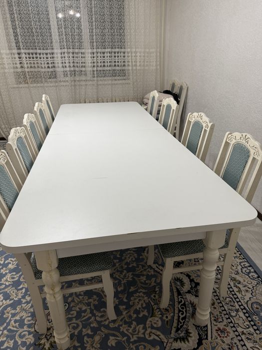 Стол для гостей для гостей