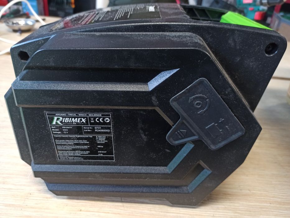 Troliu electric cu telecomanda, 5 tone.