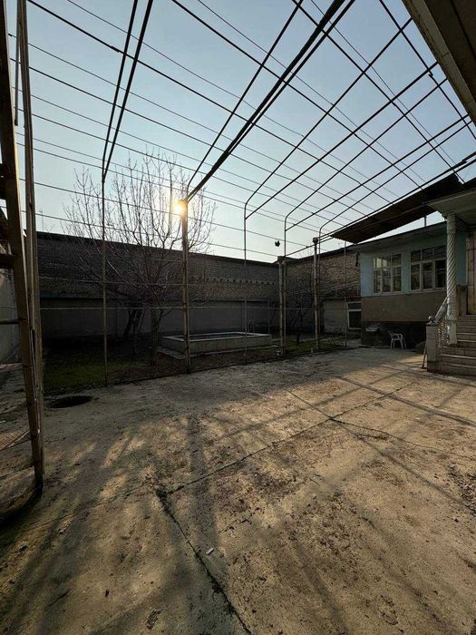 Хавли сотилади 6 сотих 5 хона Урикзор 312-мактаб Фасад 20х30