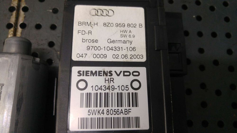 Motoras macara dreapta spate audi a2 8z0 8z0959802b