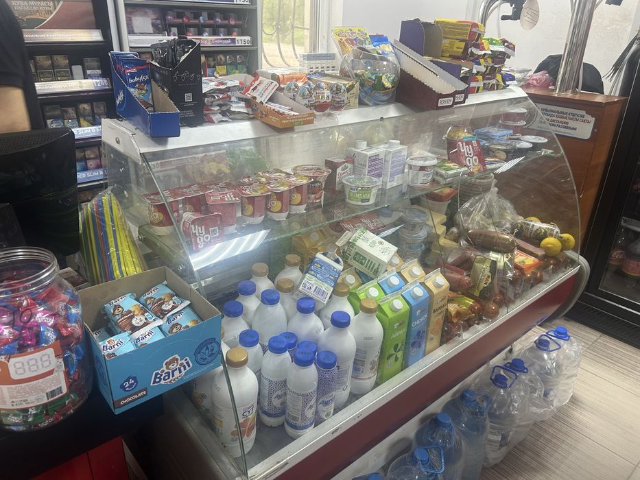 Продам витриный холодильник Б/У