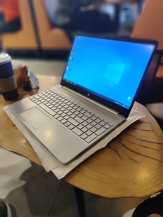 Продам ноутбук HP 15S Core i3 10