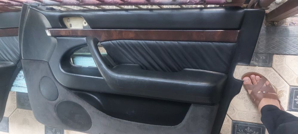 Обшивки дверей Мерседес w140