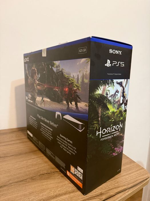 PS5 Digital Edition + Controller