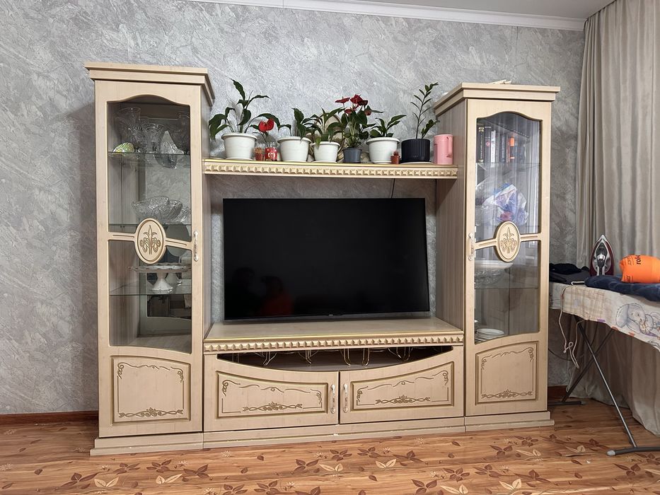 Продам классическую стенку