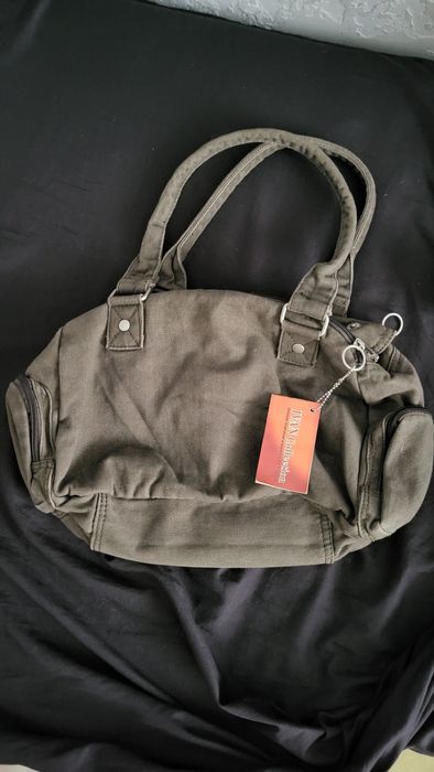 Сумка с карабином