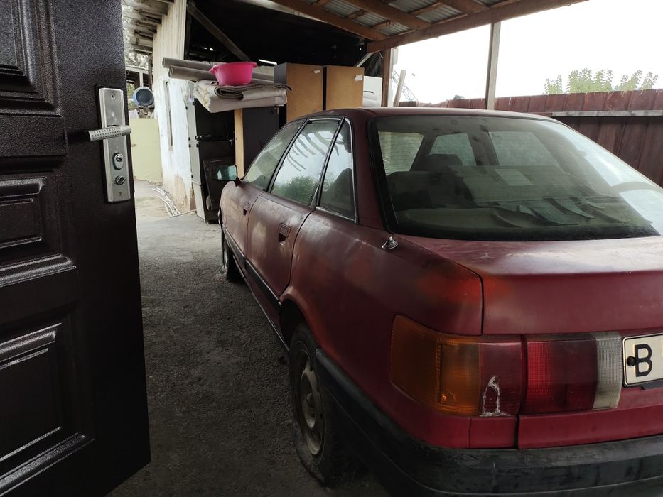 Продам Audi 80 1990г