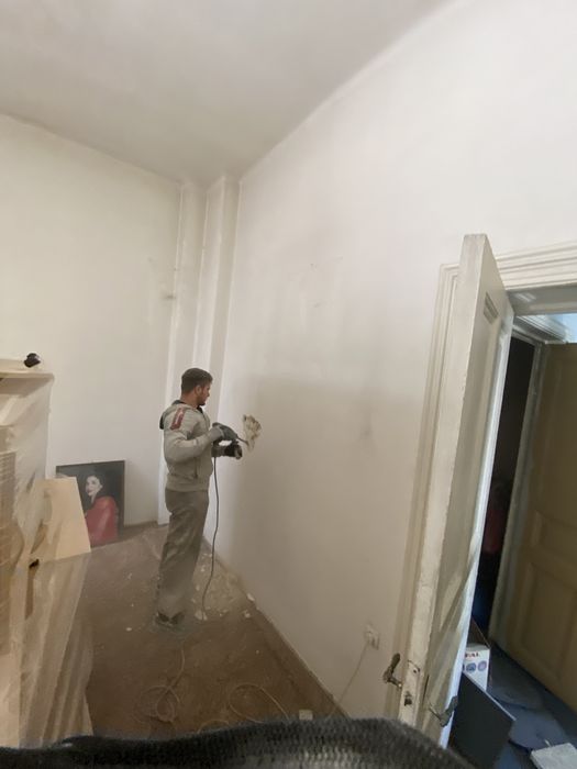 Decopertari pereti la caramida, gresie, faianta, decojire huma, orice.