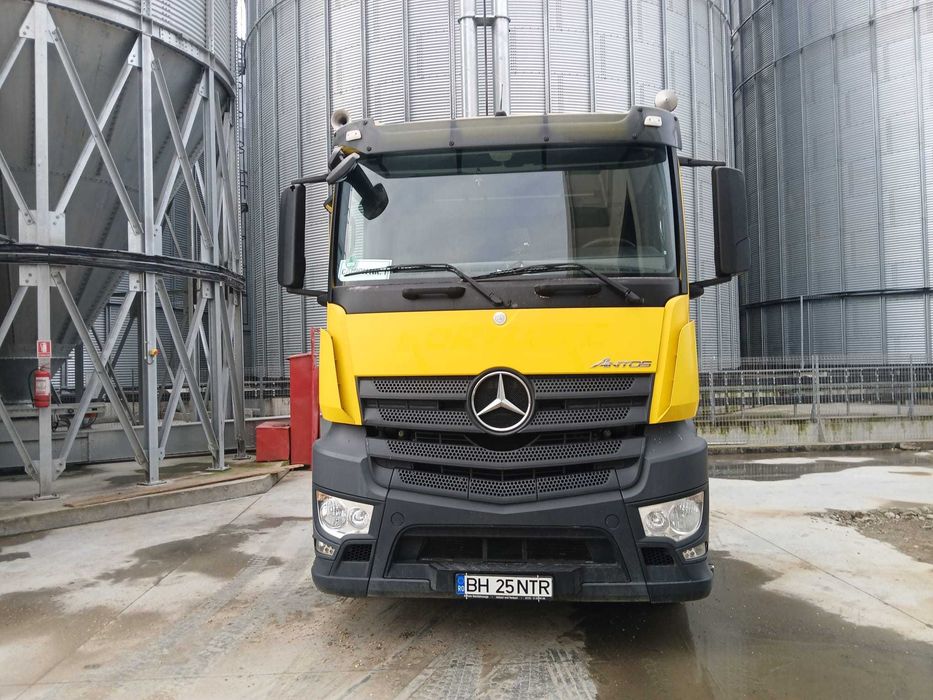 Mercedes Benz Antos 2012