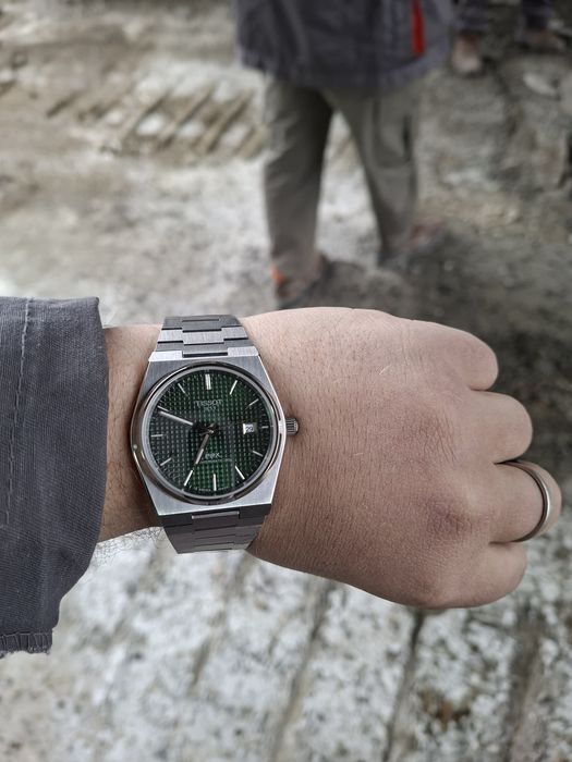 Продам часы Tissot механика