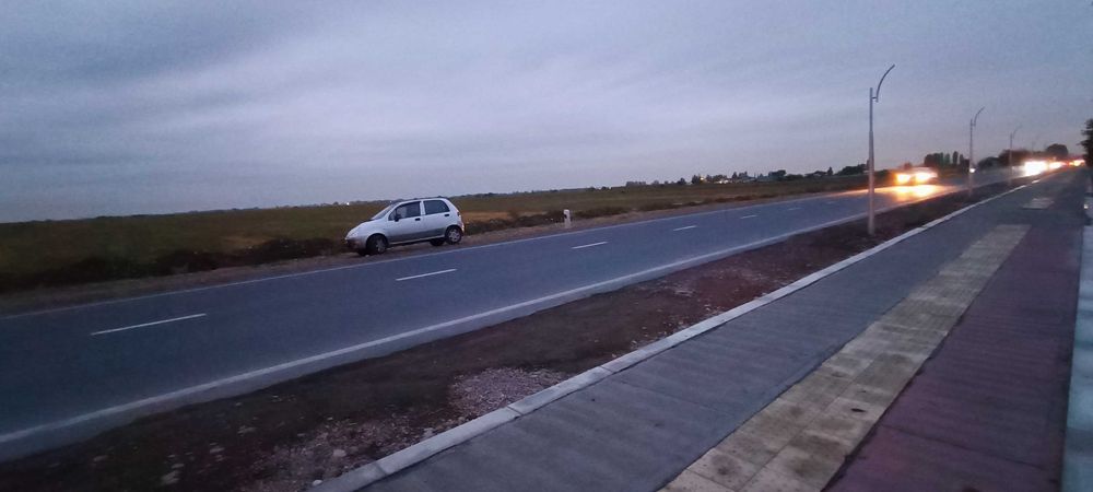 Шаҳардан 6 км йўл юзида 12 соток Food city Фудсити Авангард Ўртачирчиқ
