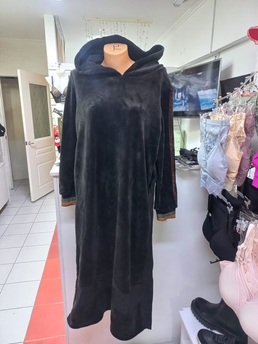 Новое платье - пальто велюр.