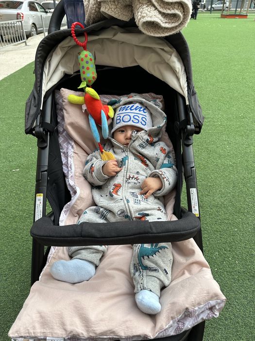 Продам два кобинезонв