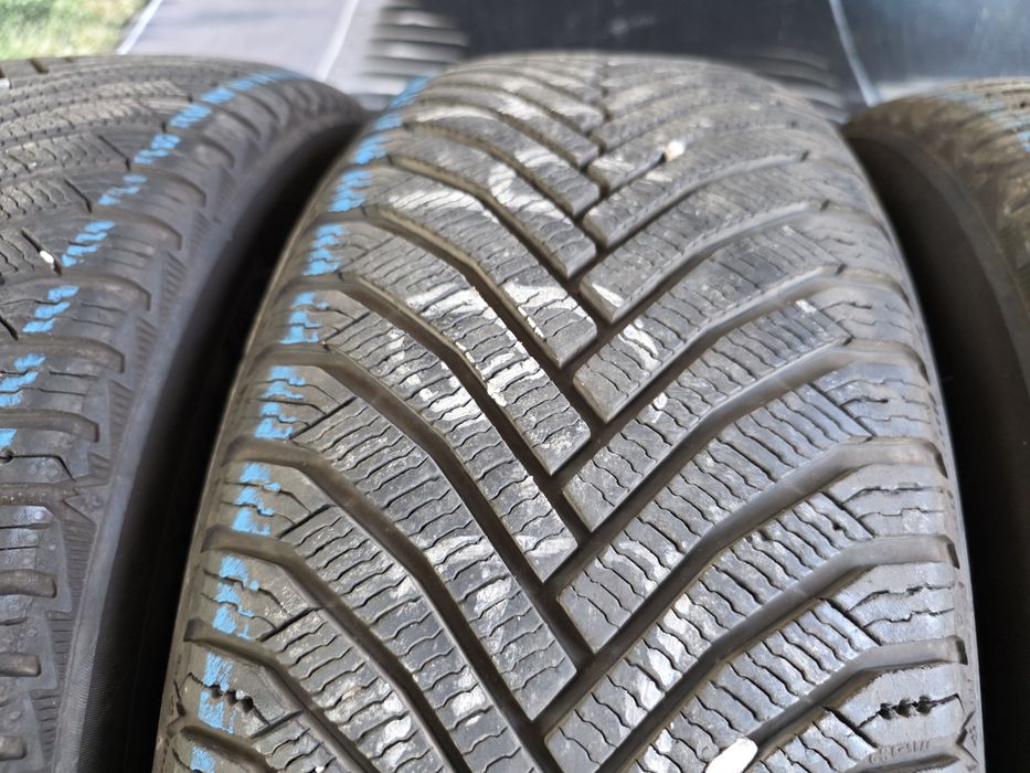 215/60/16 MICHELIN 4бр