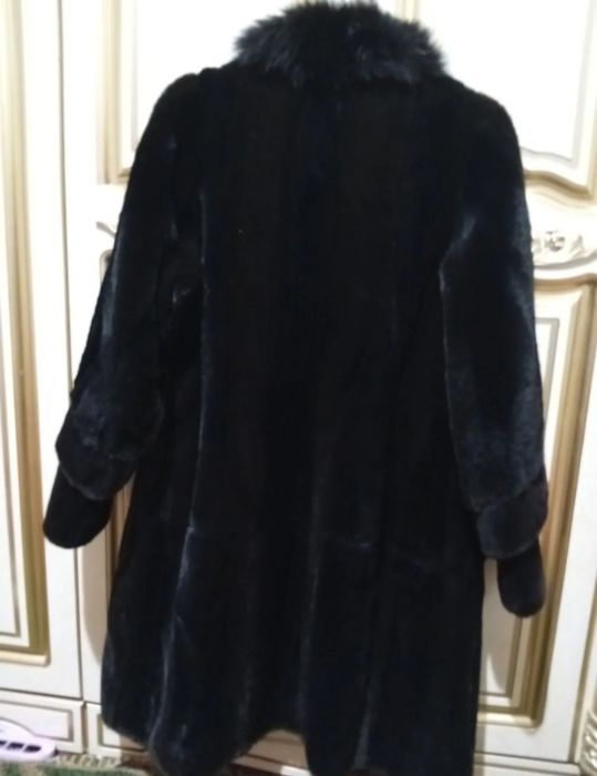 Yangi palto sotiladi