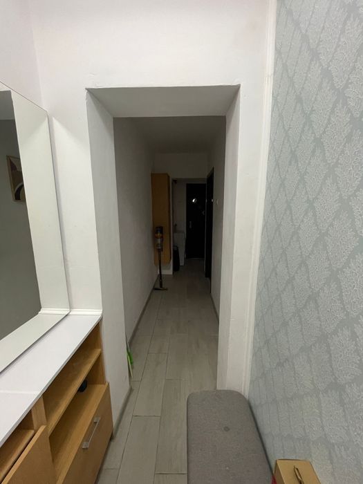 PF închiriez ap cu o camera Podu ros etaj 3