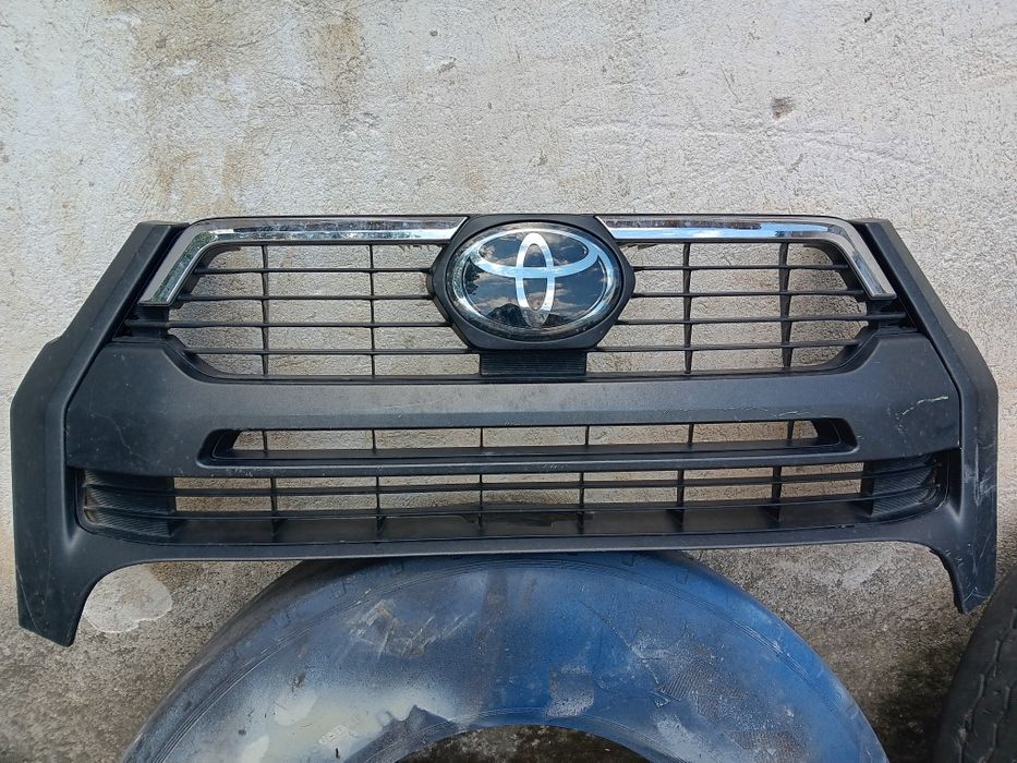 Решетка за toyota invincible 2023