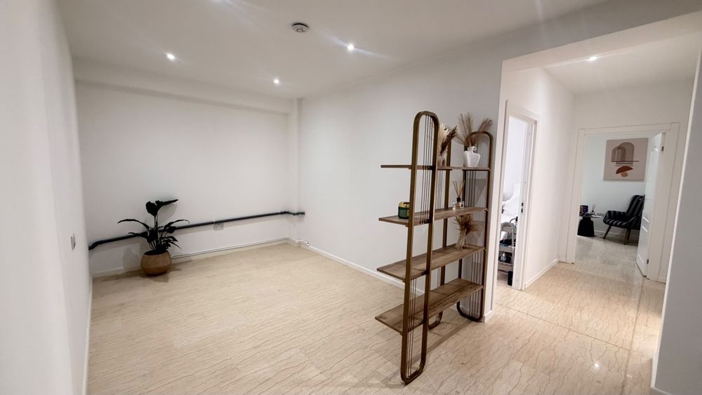 Inchiriez spatiu comercial in cadrul unui salon beauty