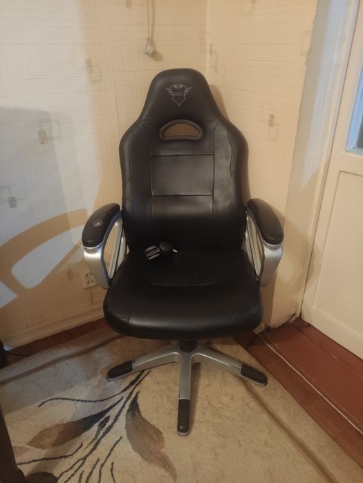 Офисные, игровой мягкие кресло. Б/ у.