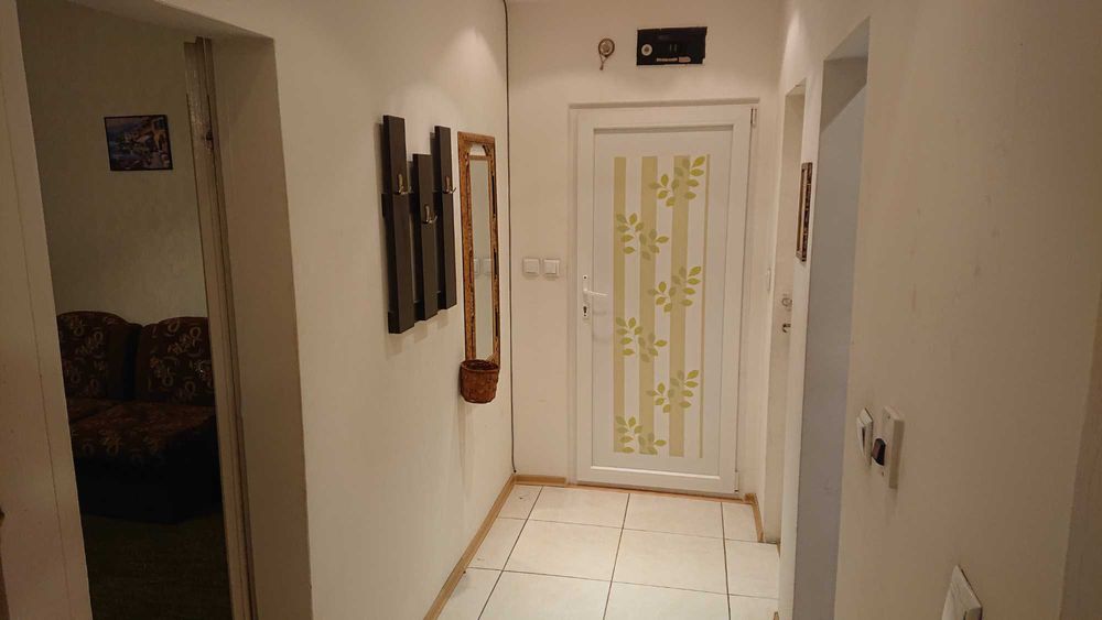 Дава се под наем Тристаен апартамент в Шумен, Център - 70 кв.м за 306 € - Снимка #7