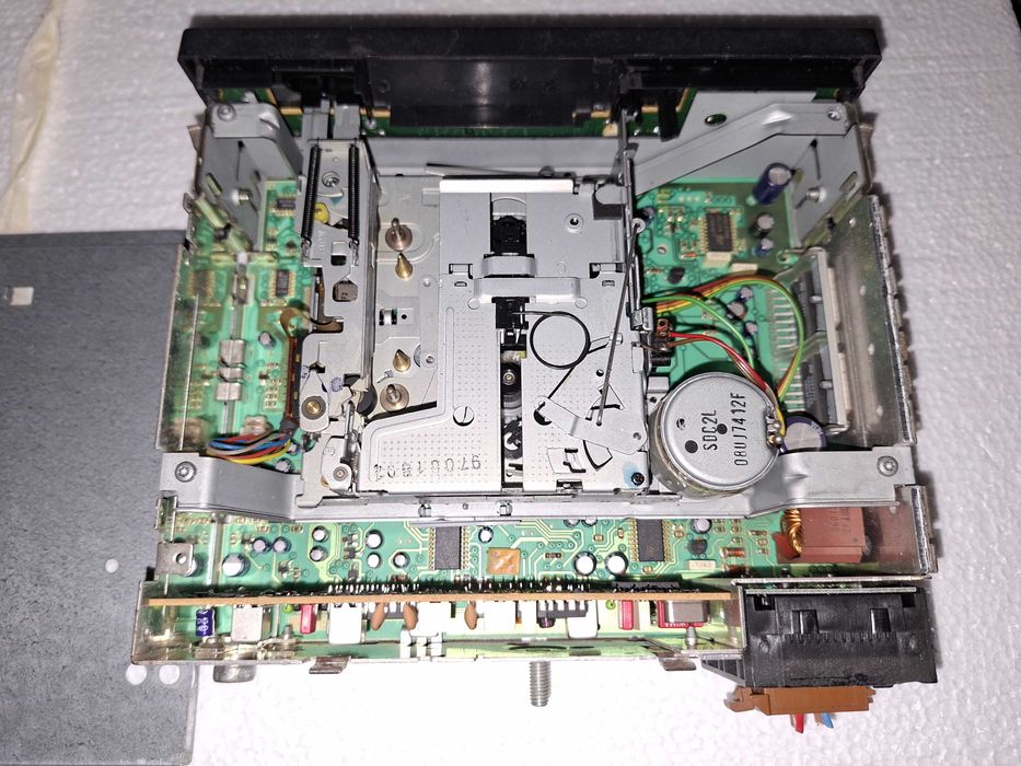 Ретро радиокасетофон за кола BLAUPUNKT - ESSEN RCR 127