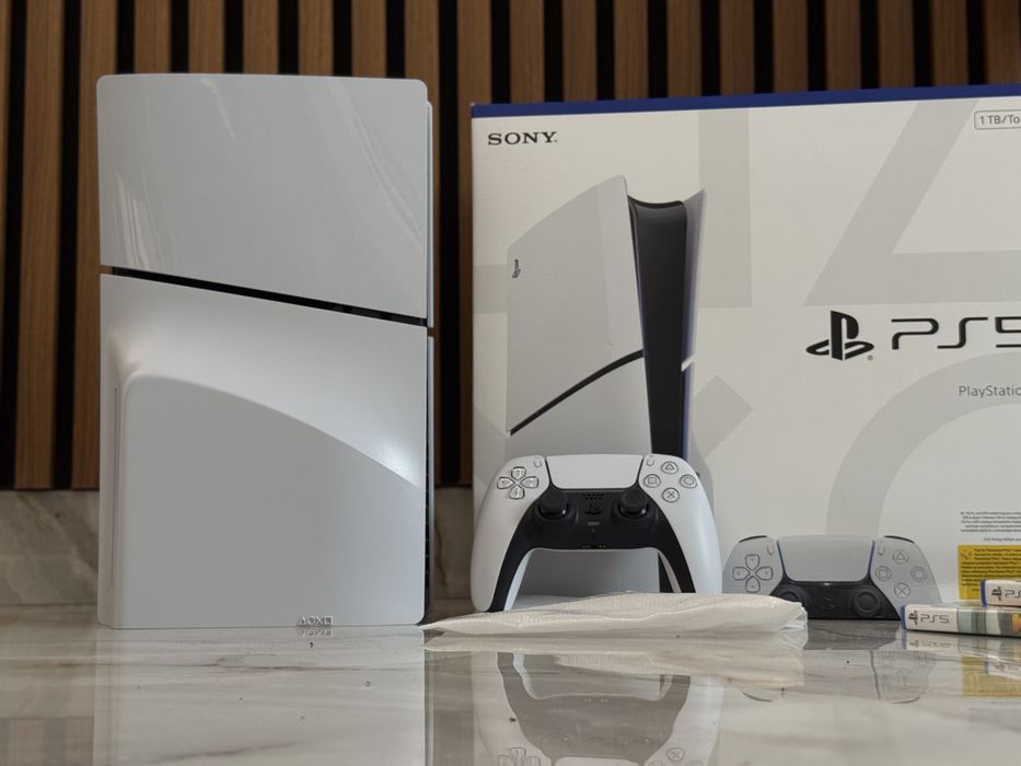 PlayStation 5 Slim (PS5) Disc Edition, 1Tb SSD, ca si nou!