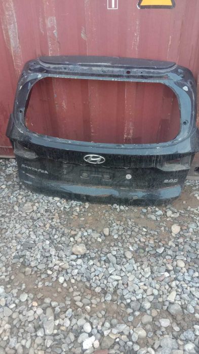 задняя крышка багажа на хюндай санта фе