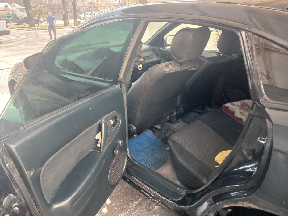 Мазда 323 ва ...