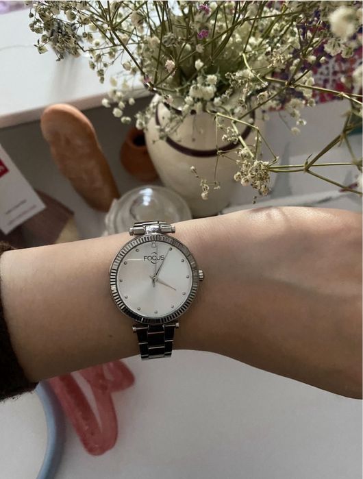 Часы женские серебристые