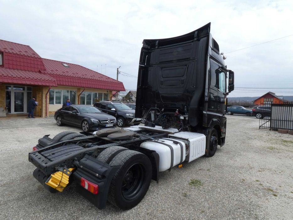 Mercedes Benz Actros Mega