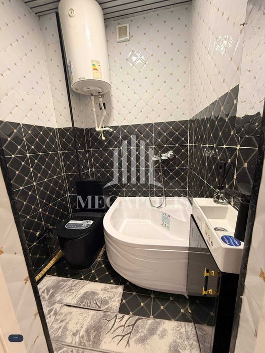 Buxoro, 5-mikrorayonda 3 xonali kvartira arzon narxda sotiladi.№562