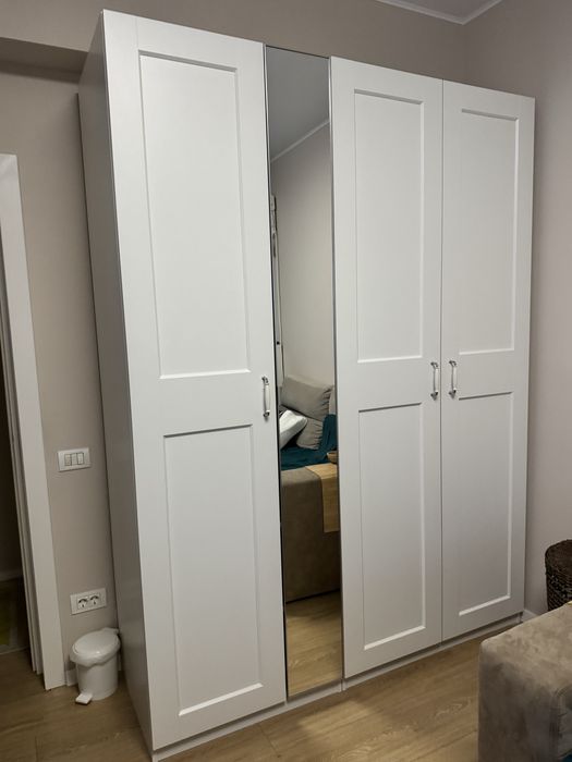 Dulap Ikea cu oglinda