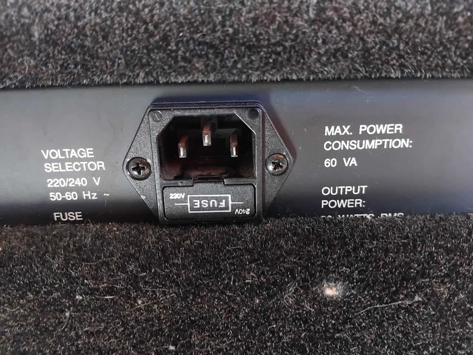 продавам 30 ватов усилвател за китара