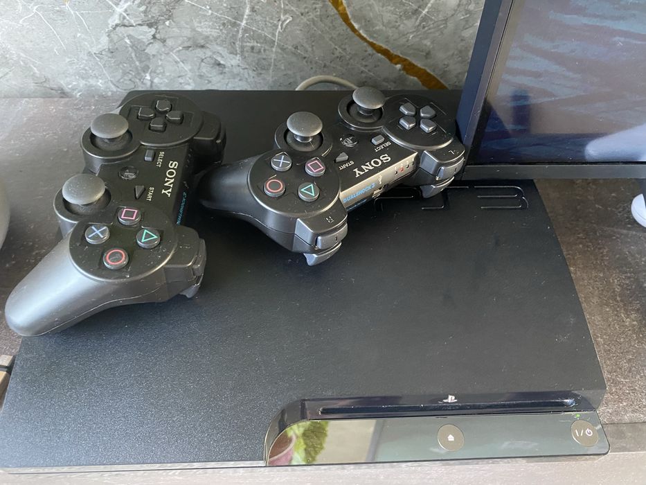 Плейстейшен 3 слим PlayStation 3slim