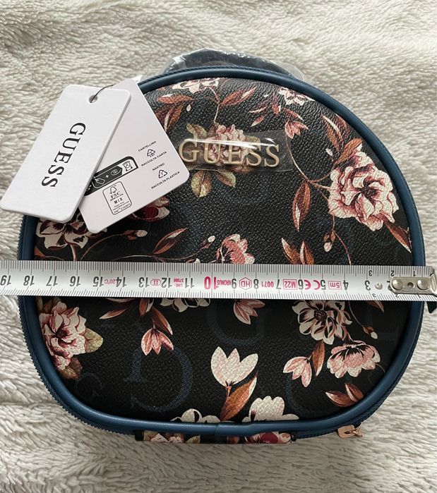 Geanta cosmetice Guess, noua, cu eticheta