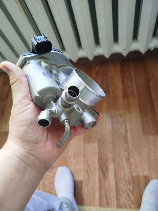 Дроссельная заслонка