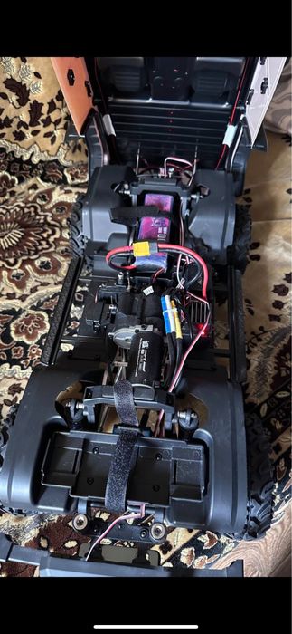 Трофи модель на пульте