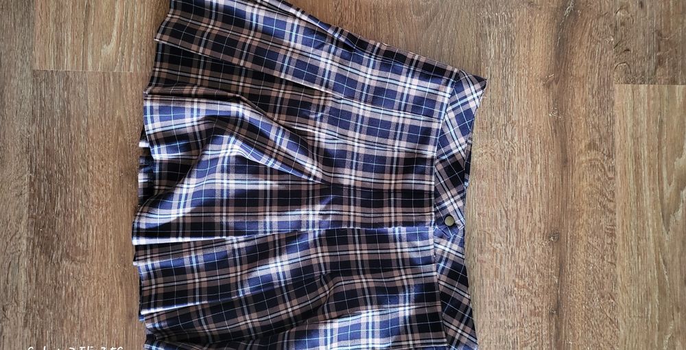 Vand fusta pentru scoala