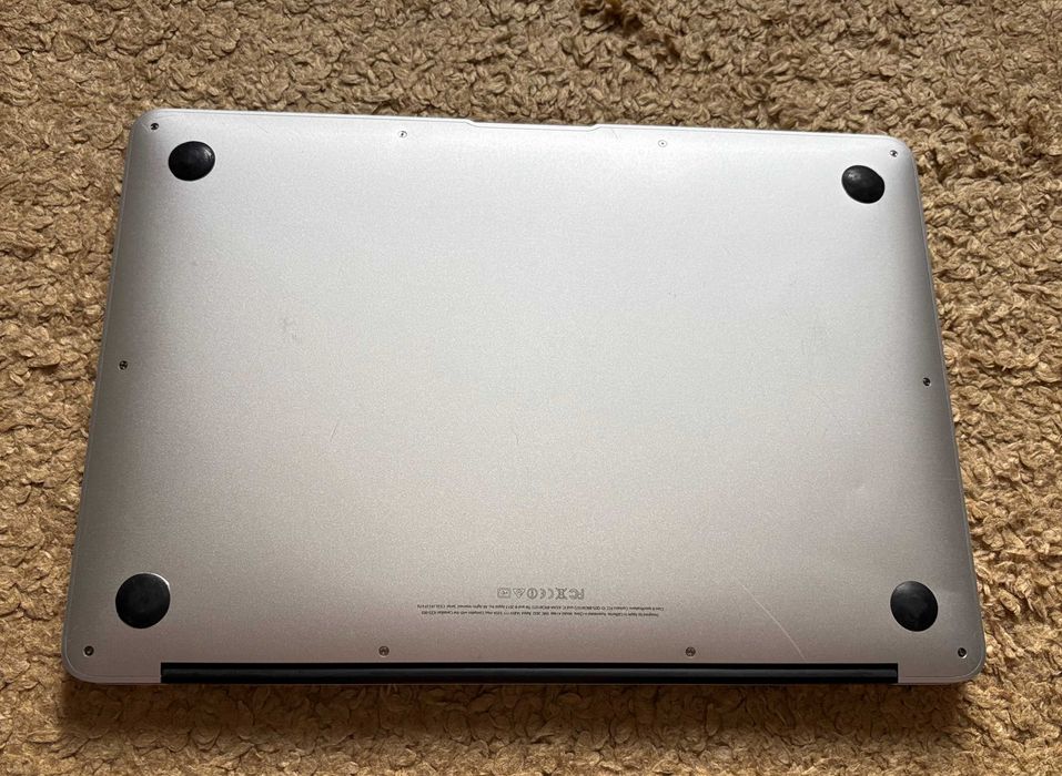 Apple MacBook 13"