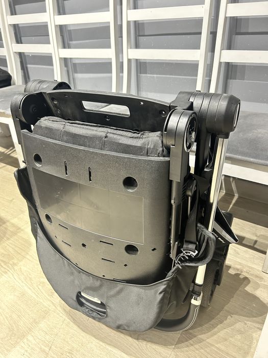 Коляска складная