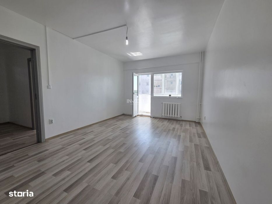 Apartament 2 camere, etaj intermediar, renovat, bloc fara risc — fotografia 2