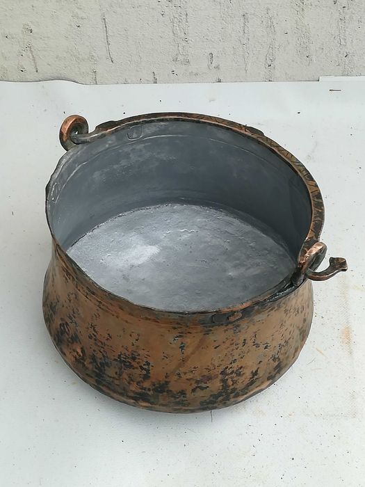 Ръчно изработено бакърено котле/менче.