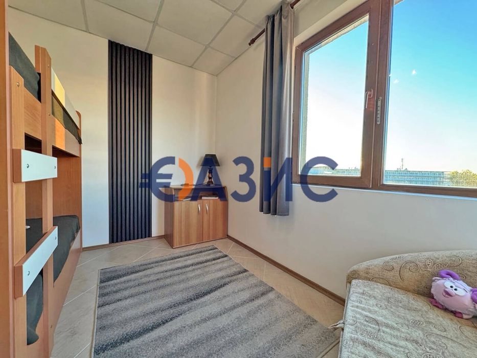 Продава се Тристаен апартамент в к.к. Слънчев бряг - 77 кв.м за 586 €/кв.м - Снимка #8