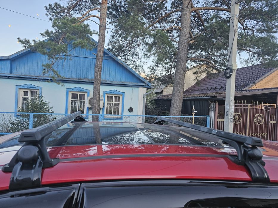 Продам рейлинги на крышу!